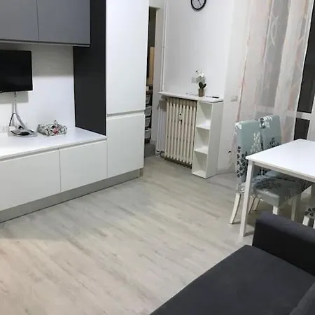 Appartement In Zona Bocconi