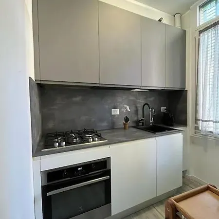 Appartement In Zona Bocconi